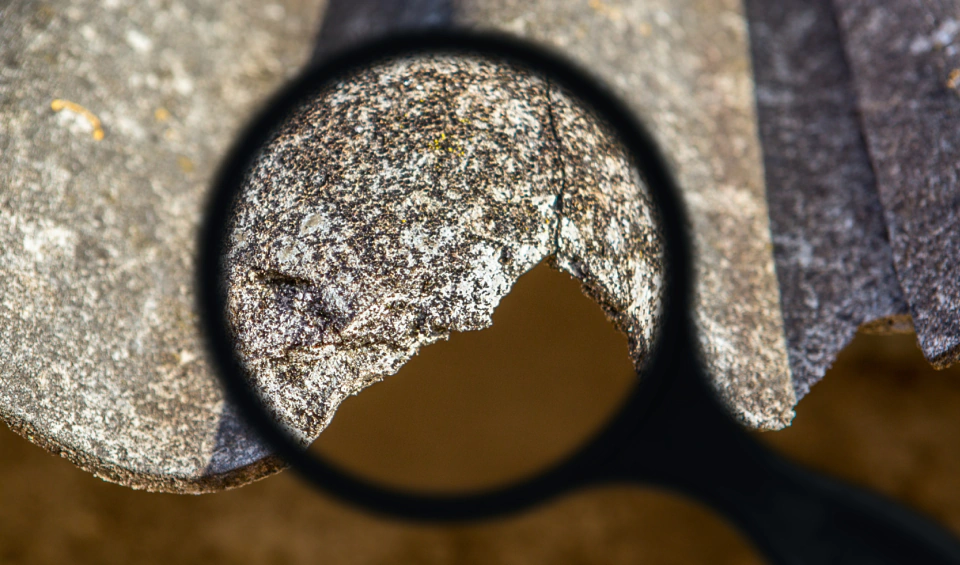 magnifying glass asbestos